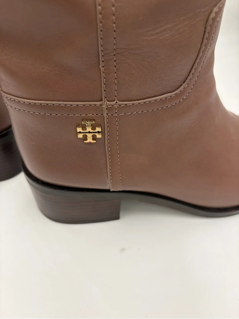 Tory Burch Fulton Leather Riding Boots Gold Logo Women's Knee-High Boots size 8